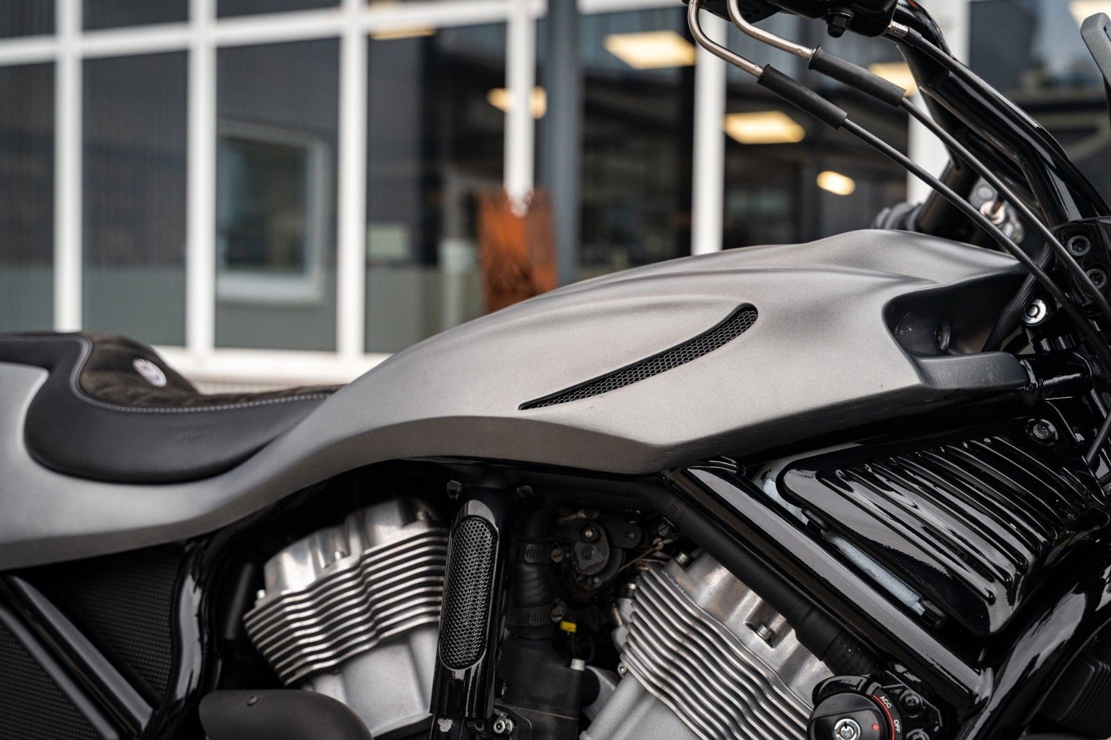 Fahrzeugabbildung Harley-Davidson VRSCR Street-Rod - Jack Lomaxx Custom Umbau