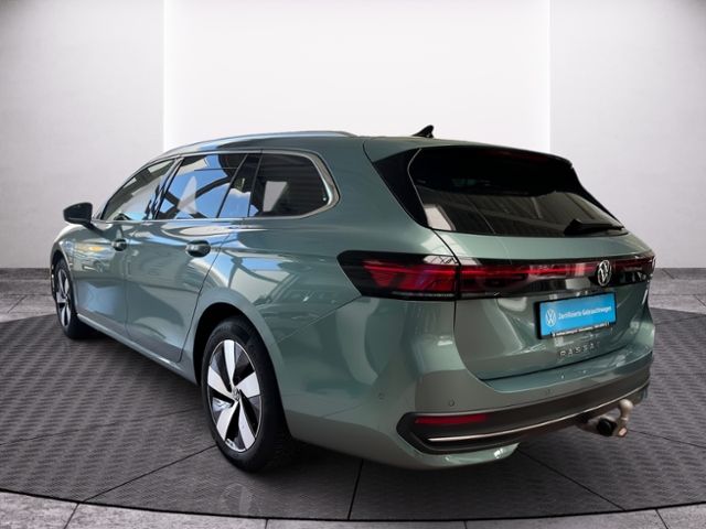 Fahrzeugabbildung Volkswagen Passat Variant 1.5 eTSI DSG BUSINESS NAV AHK KAM