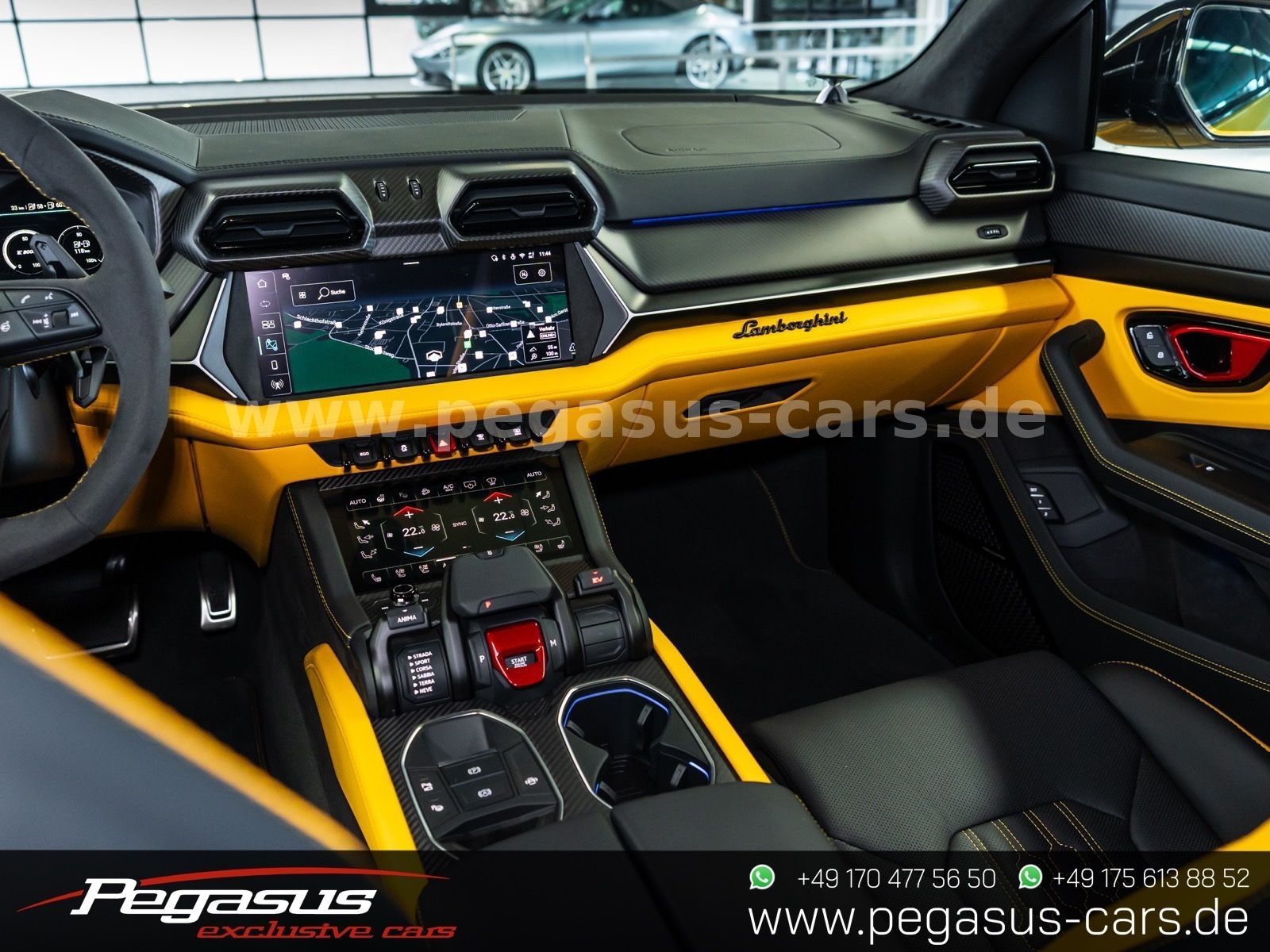 LAMBORGHINI Urus - 44