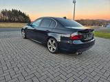 BMW E90 330I - BMW 330 aus 2006: 330i