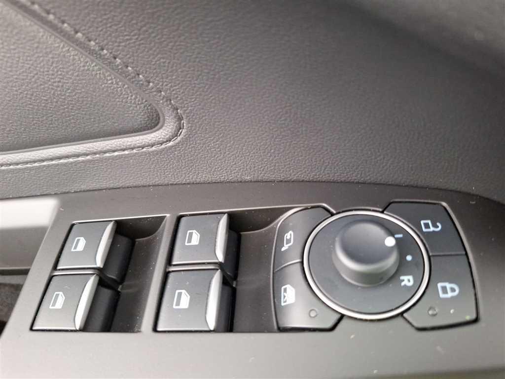 Ford Focus Turnier Active X 1.0 EcoBoost Automatik, миниатюра 15