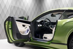 Continental GT SPEED V8 2025 GREEN/BEIGE MULINER