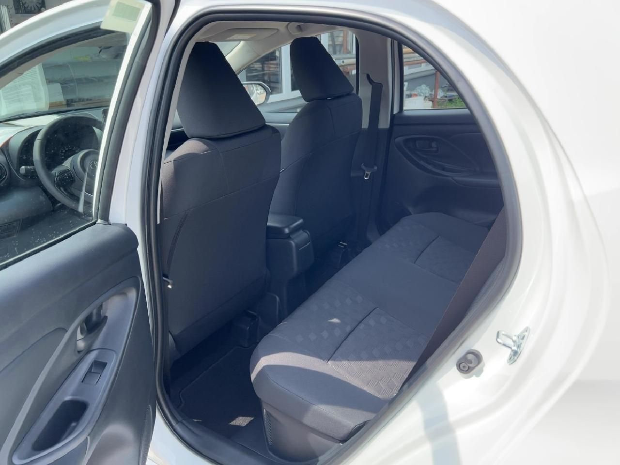 Fahrzeugabbildung Toyota Yaris 1,5 Hybrid Business Edition