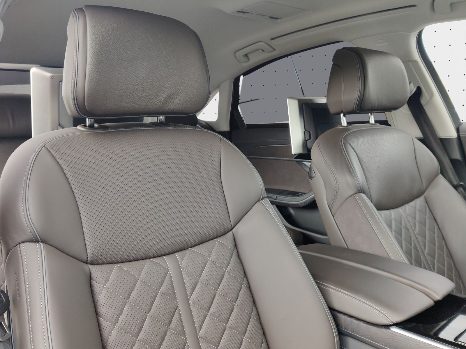 Audi A8 - Bild 11