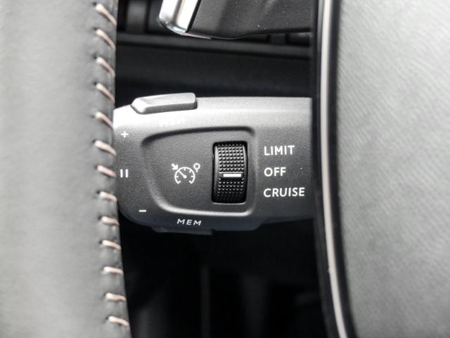 Peugeot 3008 Hybrid 225 Allure 1.6 Plug-In EU6d Navi dig