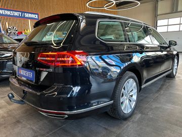 MYAUTOCENTER – Gebraucht- und Jahreswagen mit Werkstattservice in Pfaffenhofen Volkswagen Passat Highline *4Motion*Massage*AHK*LED*Keyless