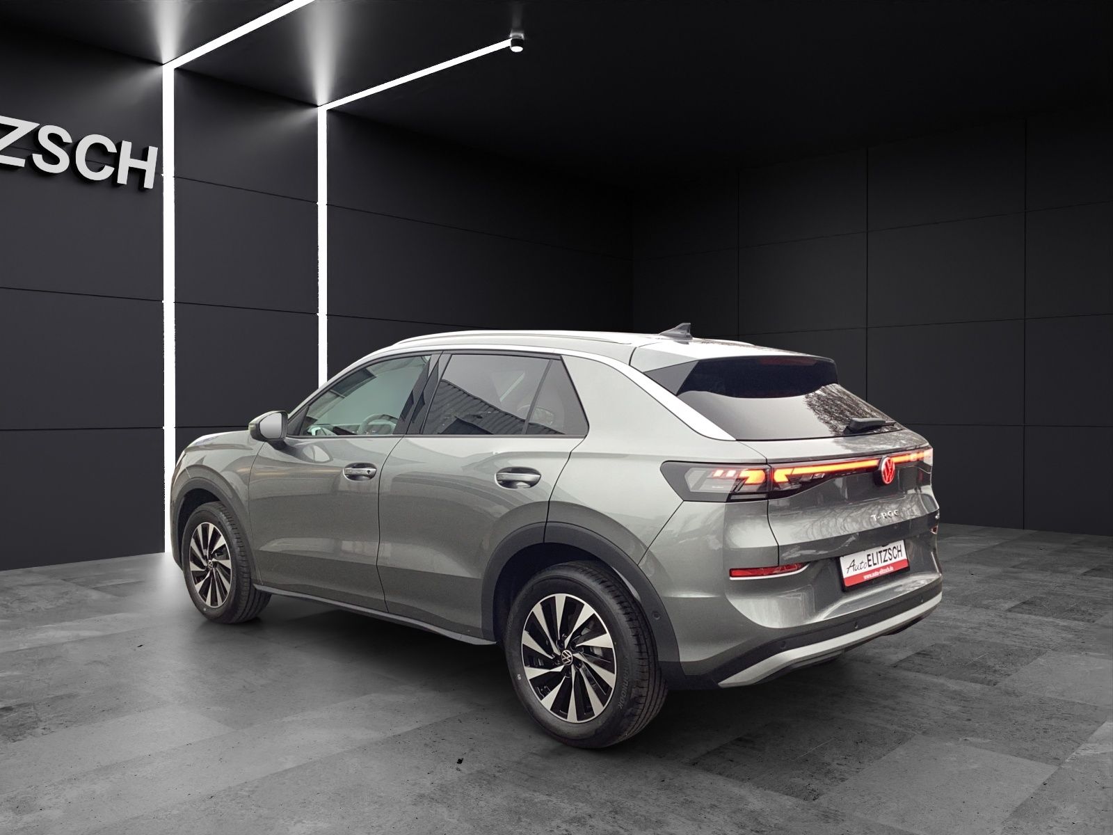 Fahrzeugabbildung Volkswagen T-Roc Style AHZV NAVI LED DAB ACC
