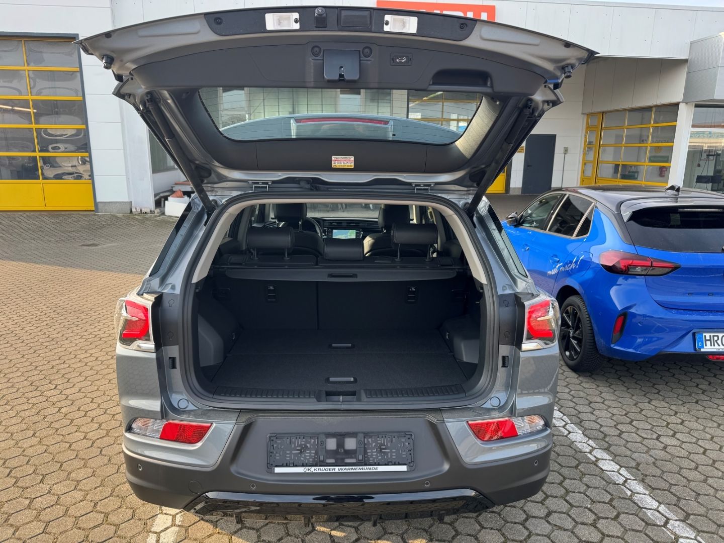 Fahrzeugabbildung KGM Korando E-Motion Titanium Plus in Vollaustattung