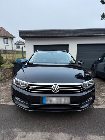 VW Passat B8 4 Motion Highline Standheizung Pano
