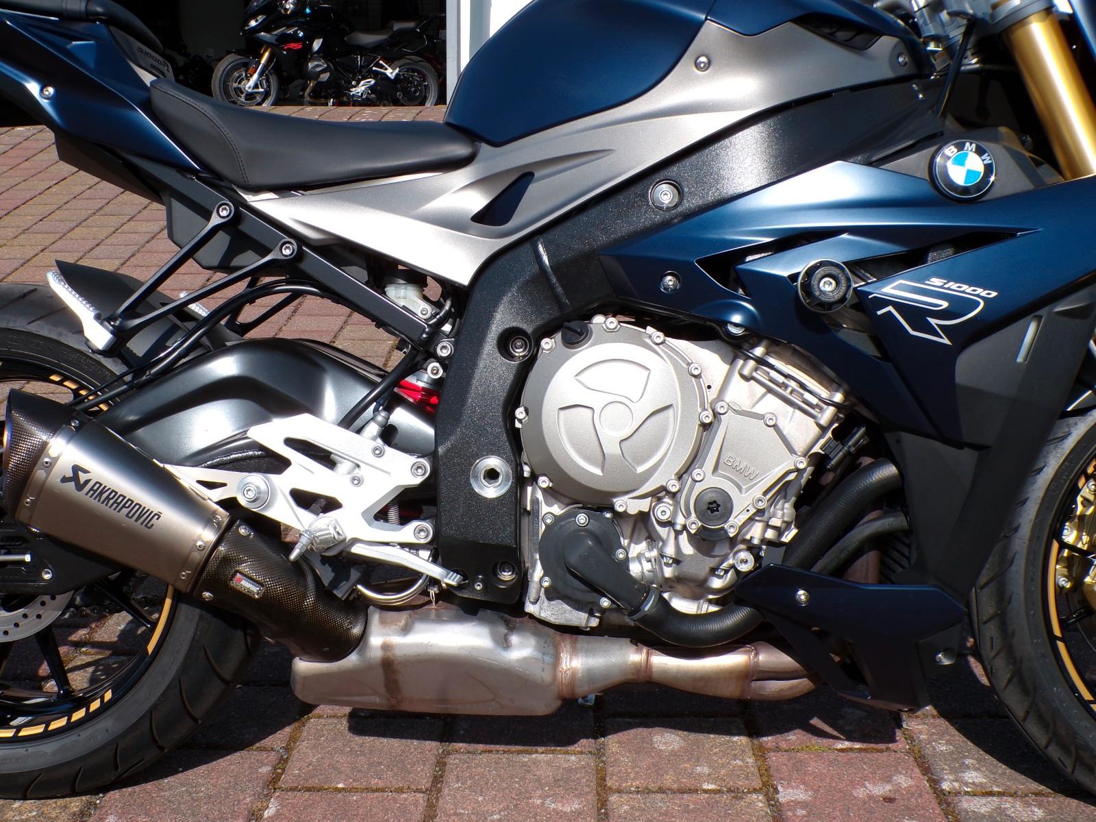 BMW S 1000 R DTC DDC Dyn Schalta Sportp Akrapovic