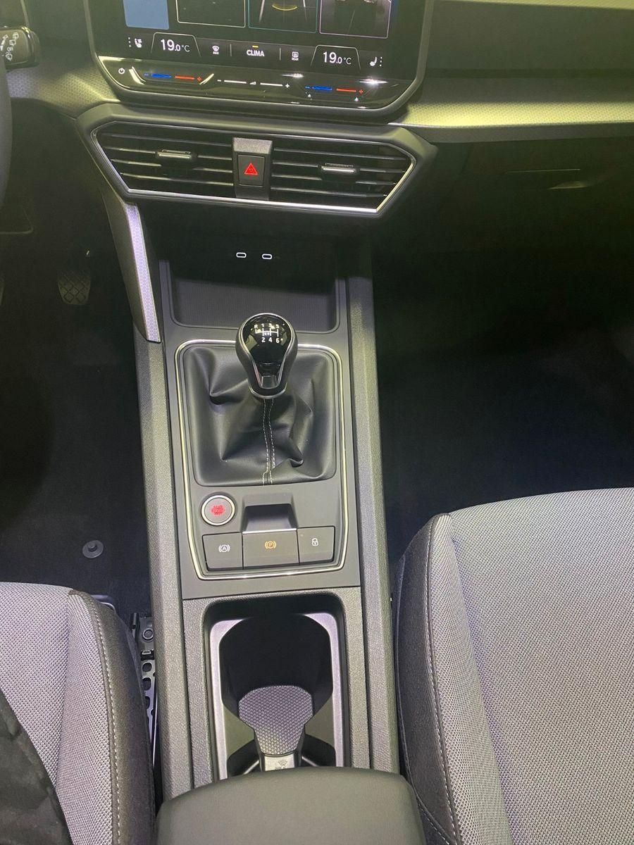 Fahrzeugabbildung SEAT Leon 1.5 TSI STYLE+R Kamera+ACC+3 Zonen KLIMA+BC