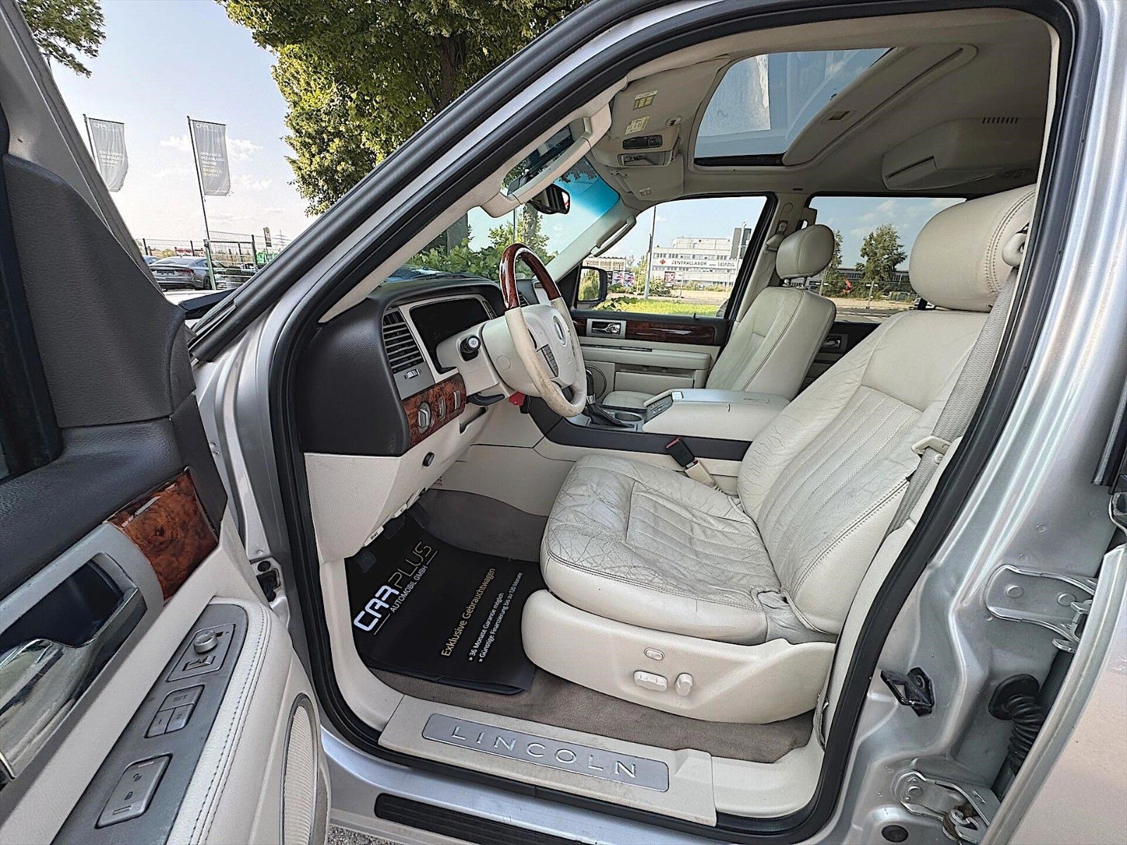 Fahrzeugabbildung Lincoln Navigator 5.4 V8 LUXURY LPG PRINS *8 Sitze*TV*
