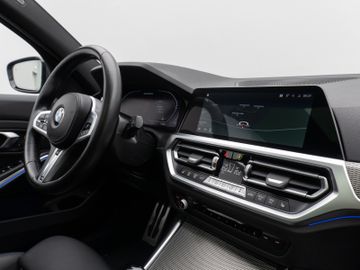 Fahrzeugabbildung BMW M340d xD 360°Panorama Laser HUD DAB Komfort 19"