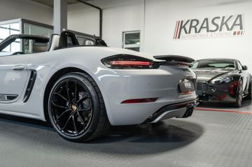 Porsche Boxster - 12