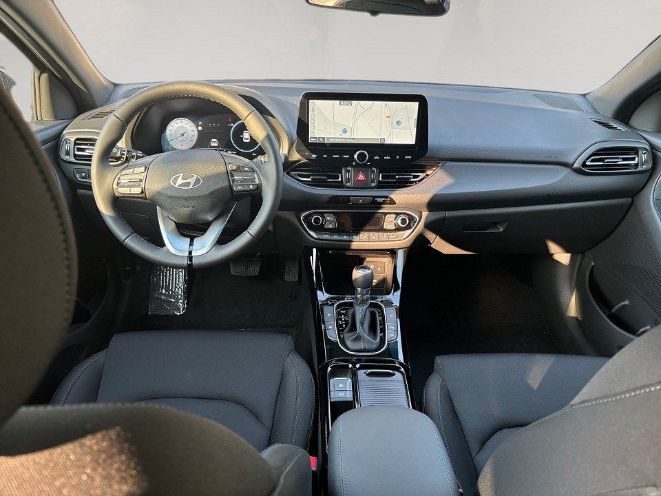 Fahrzeugabbildung Hyundai i30 1.0T 100PS DCT ADVANTAGE Plus-Paket