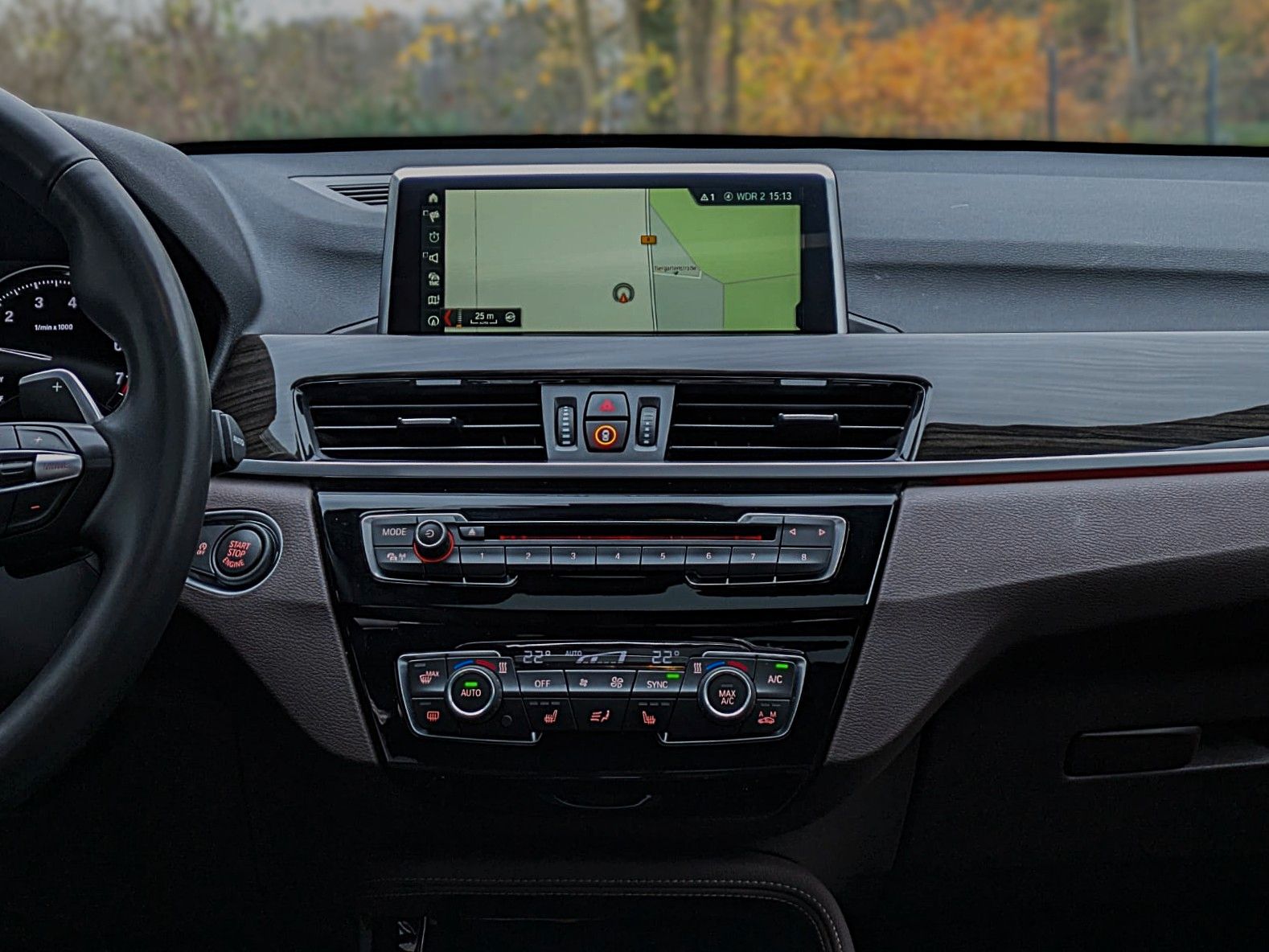 Fahrzeugabbildung BMW X1 XDRIVE 20i M SPORT LEDER PANO ACC NAVI-PL LED