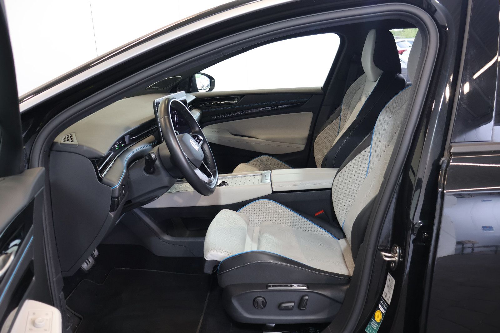 Volkswagen ID.7 Pro HUD MATRIX H K ACC 360° MEM 19 foto 11