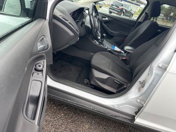 Ford Focus - 12