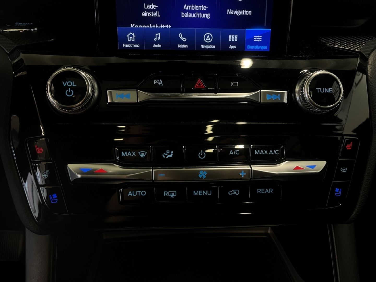 Fahrzeugabbildung Ford Explorer ST-Line, Panoramadach, B&O, Memory, Sit