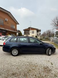 Volkswagen Golf - 5