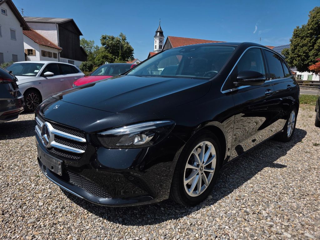 Image of Mercedes-Benz B 220
