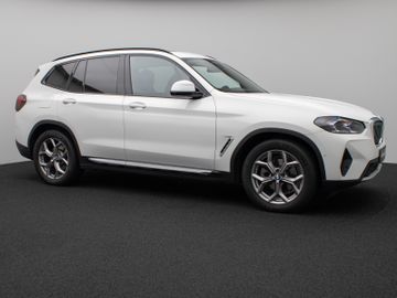 Fahrzeugabbildung BMW X3 xD20d Panoram Kamera DAB HiFi Komfort ACC 19"