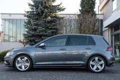 Fahrzeugabbildung Volkswagen Golf VII Lim. R 4Motion*top*8-fach bereift*