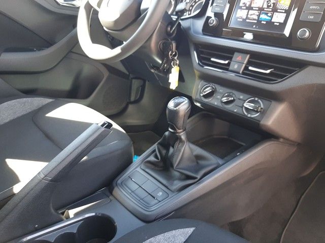 Fahrzeugabbildung Skoda Kamiq Active 1.0 TSI LED 16"Alu SitzHz Klima DAB
