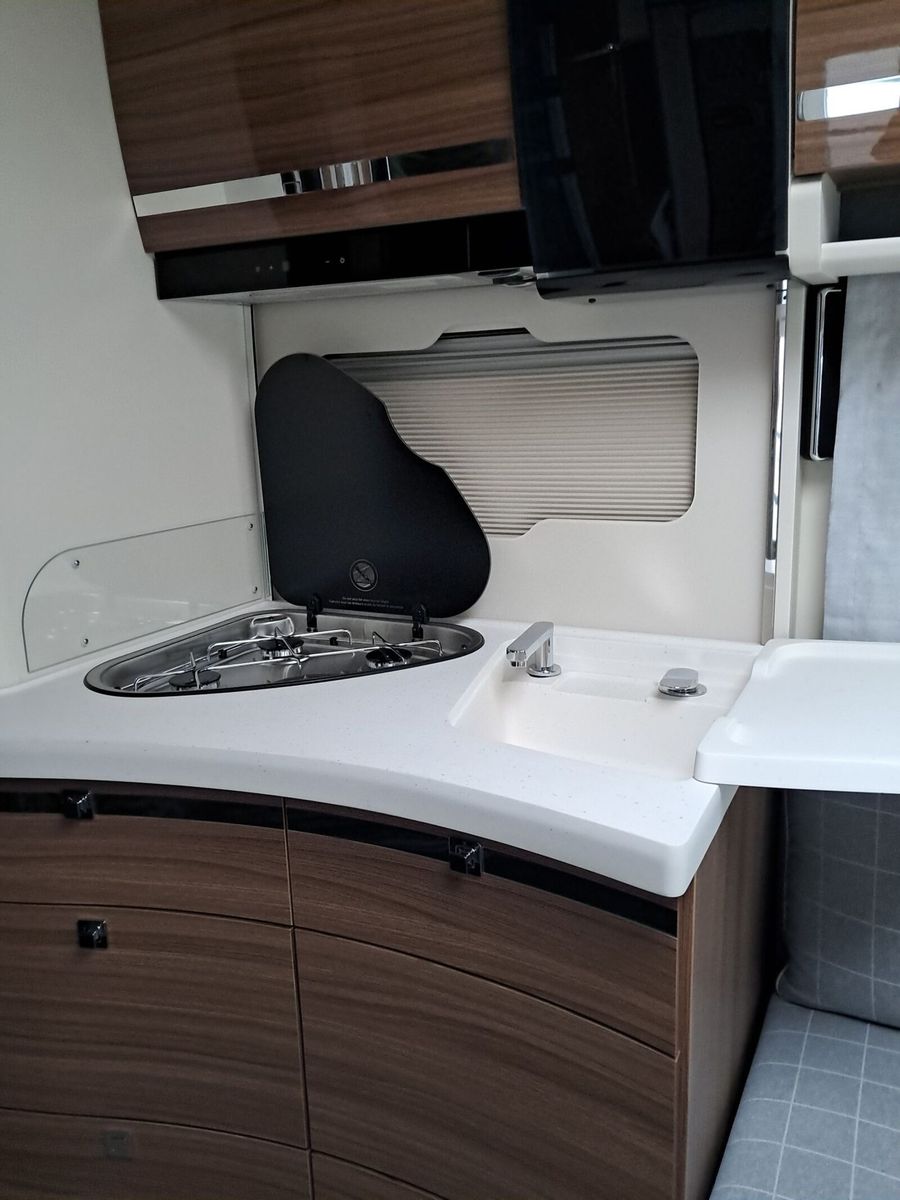 Fahrzeugabbildung Eura Mobil Integra I 760 EF Luminary Plus Paket