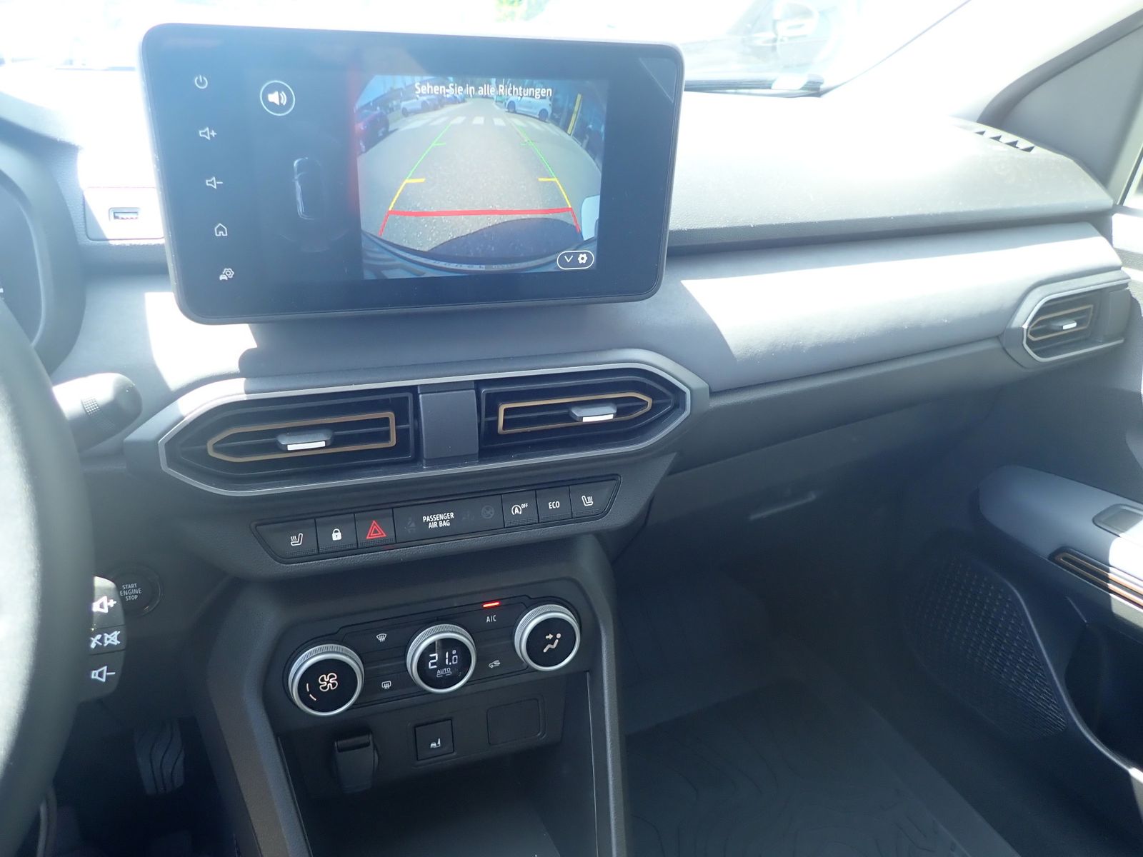 Fahrzeugabbildung Dacia Sandero STEPWAY TCe 90 CVT EXTREME/AUTOMATIK/SHZ