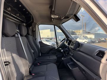 Fotografie des Opel Movano 2.3 D L2H2