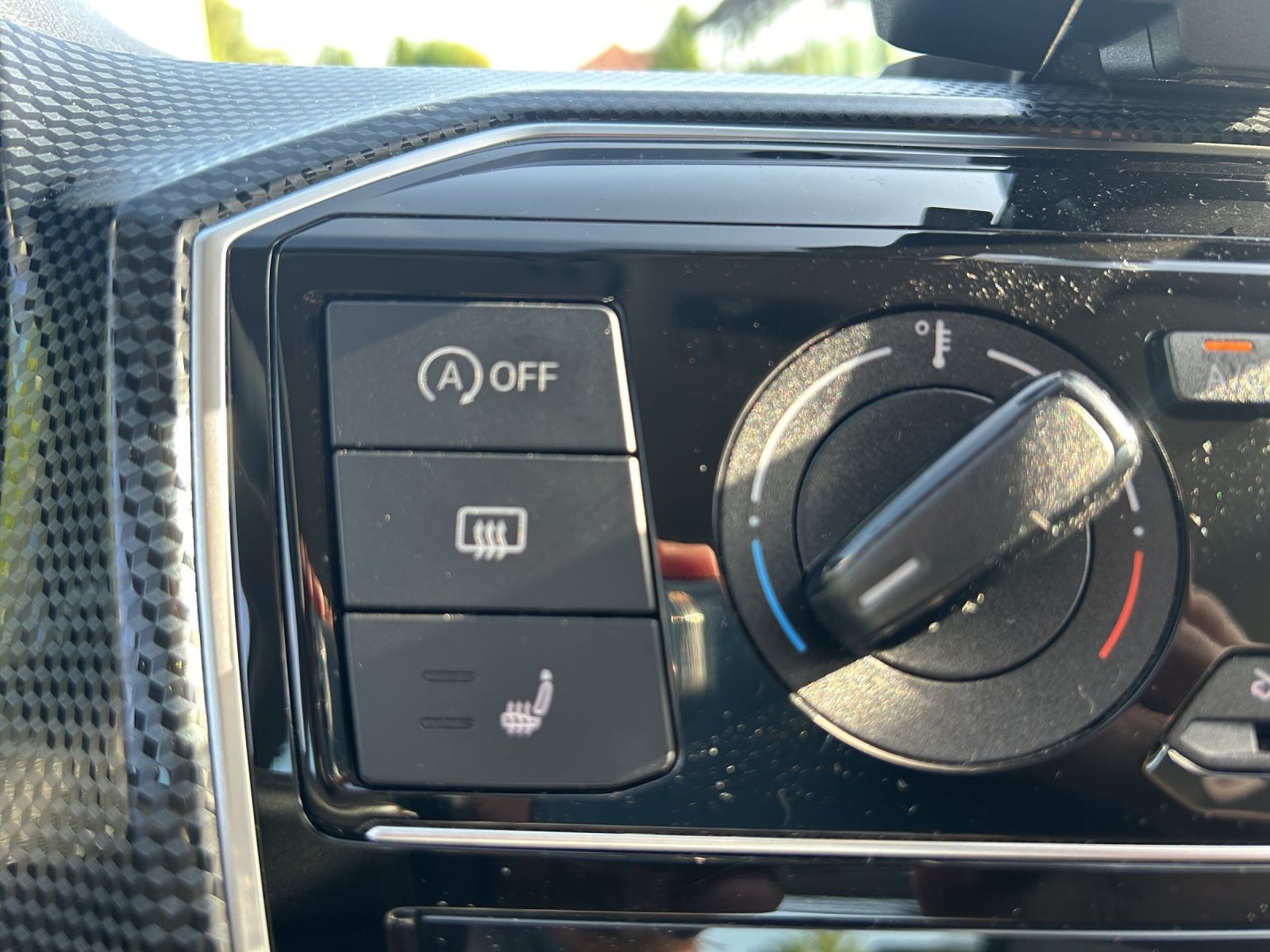 Fahrzeugabbildung Volkswagen up! Klima SHZ GRA RFK maps+more