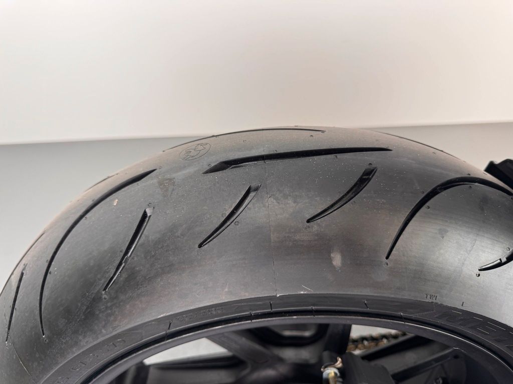 Fahrzeugabbildung BMW S1000 RR *SERVICE NEU *REIFEN NEU *SCHMIEDERÄDER