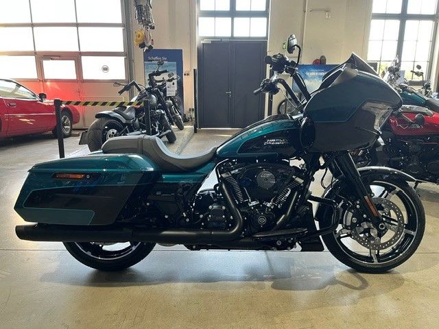 Harley-Davidson ROAD GLIDE FLTRX 117 CUI 1,500€ AKTION