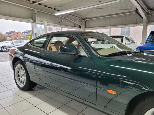 Fahrzeugabbildung Jaguar XK8/Deutsch/Scheckheft/Beste Farbgebung+Zustand