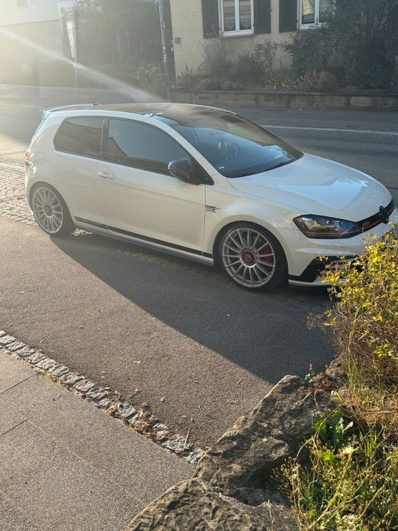 Image of Volkswagen Golf
