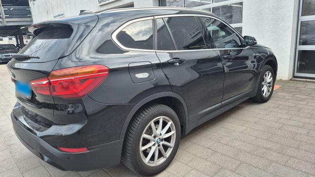 BMW iX1