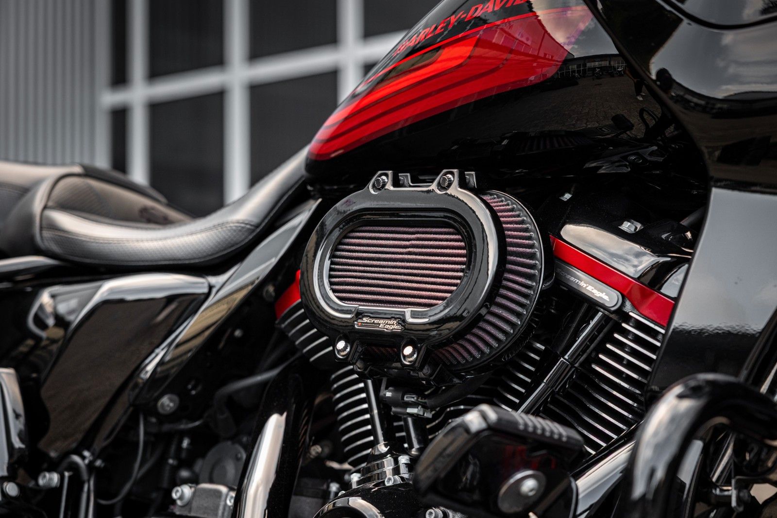 Fahrzeugabbildung Harley-Davidson CVO ROAD GLIDE 117 FLTRXSE - JEKILL&HYDE