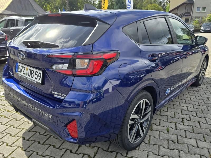 Autohaus Klingenthal -  Subaru Impreza 2.0ie e-BOXER Plat. /CVT/RFK/SHZ/DAB/NAV - Bild 3 Autohaus Klingenthal -  Subaru Impreza 2.0ie e-BOXER Plat. /CVT/RFK/SHZ/DAB/NAV - Bild 3