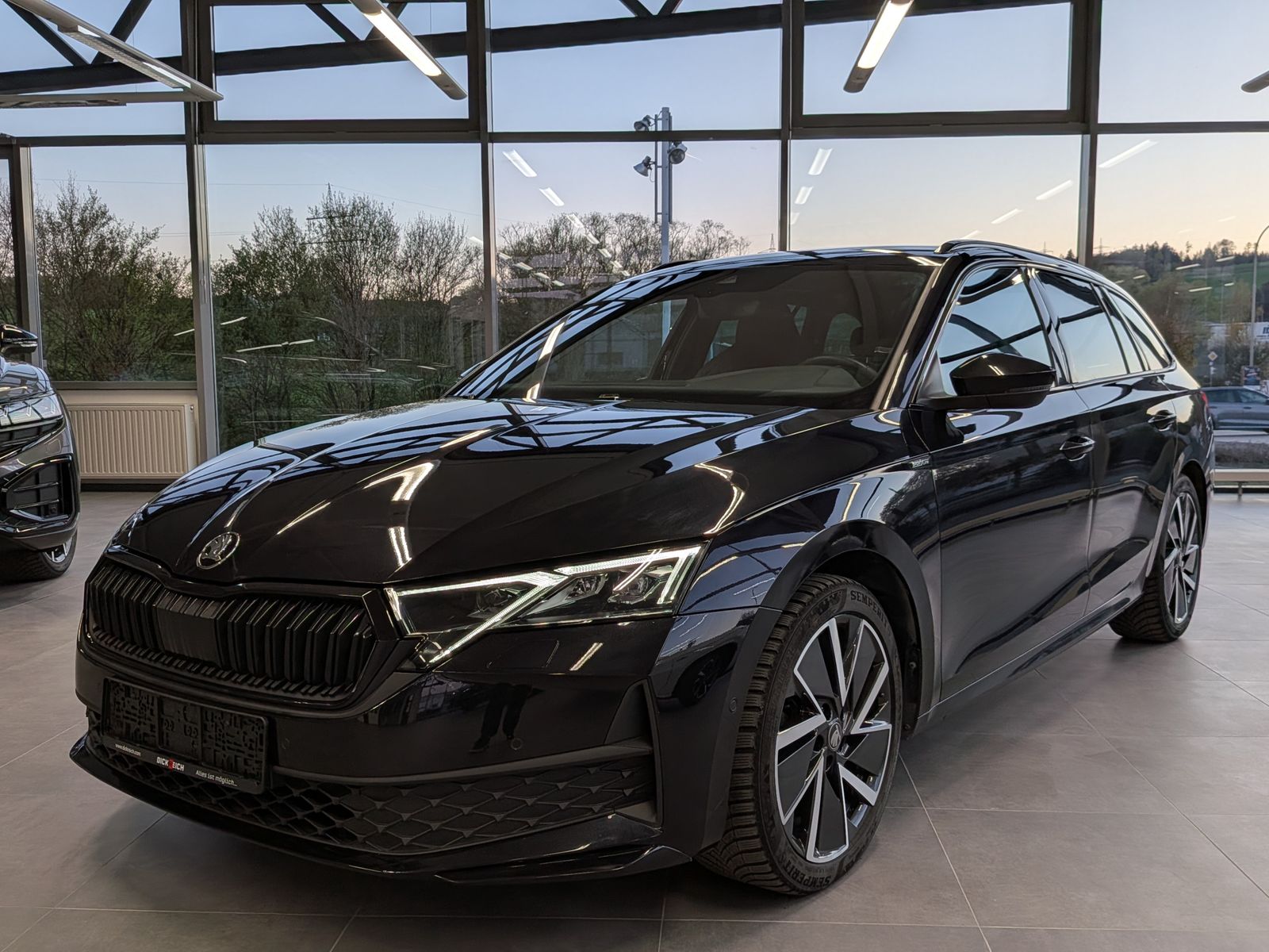 Fahrzeugabbildung SKODA Octavia 2.0 TDI DSG Sportline Matrix 5J-Garantie
