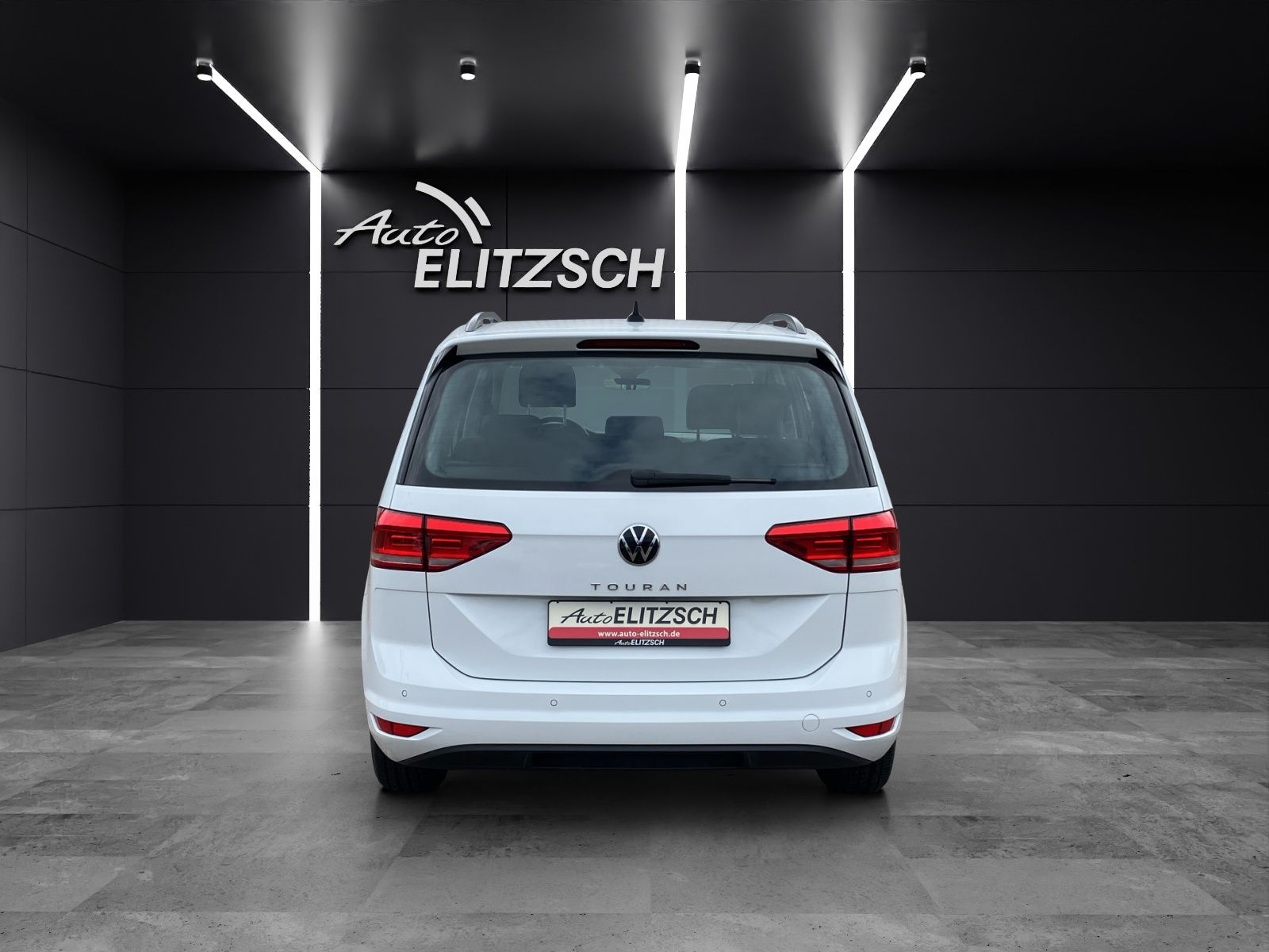 Fahrzeugabbildung Volkswagen Touran TSI Comfortline DSG LED Navi ACC PDC SH