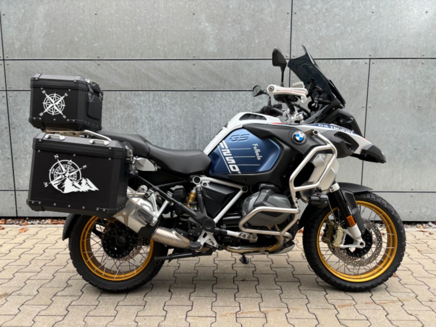 Fahrzeugabbildung BMW R 1250 GS Adventure Trophy Öl Inclusiive 5/50000