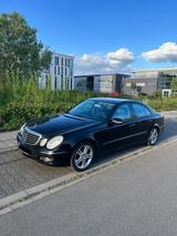 Mercedes-Benz E 200 KOMPRESSOR AVANTGARDE TÜV+SERVICE NEU - Mercedes-Benz E 200: Kompressor Avantgarde
