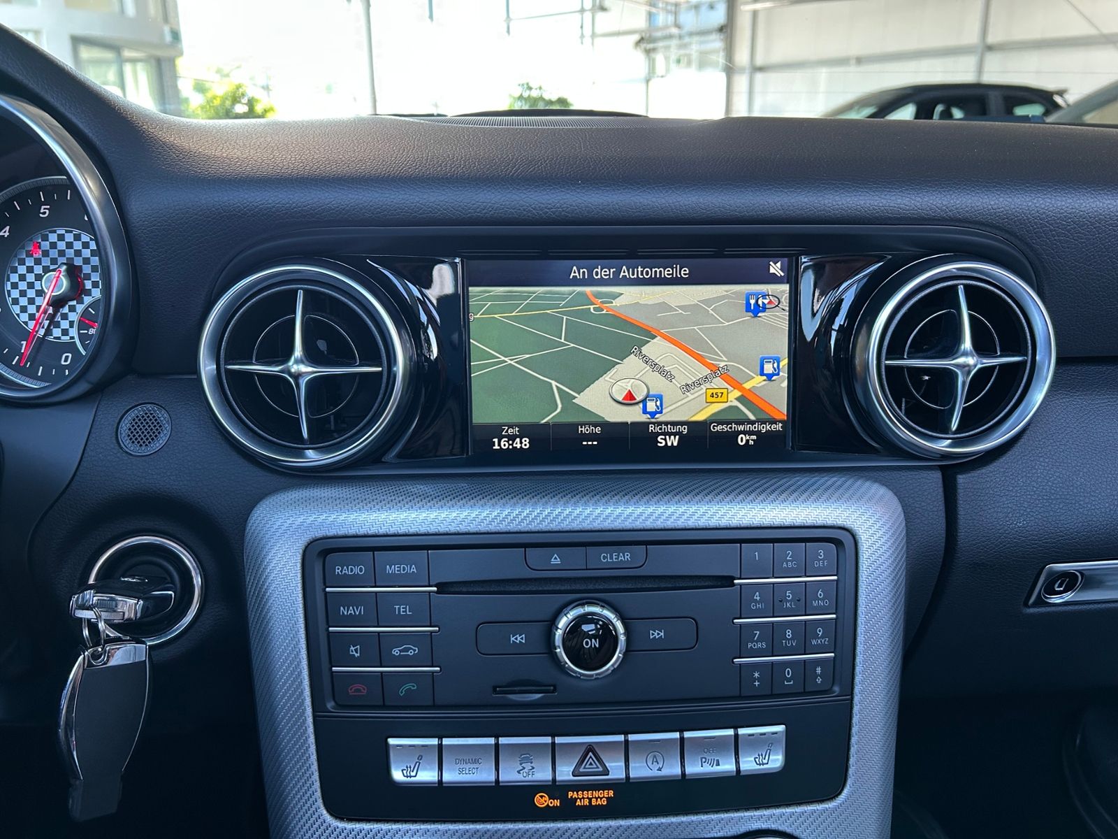 Fahrzeugabbildung Mercedes-Benz SLC 300 Roadster AMG Line KLIMA LED NAVI