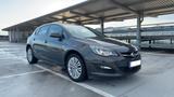 Opel Astra 2.0 CDTI Automatik/NAVI/XENON/KAMERA/PDC - Opel Astra mit Diesel-Antrieb: Limousine