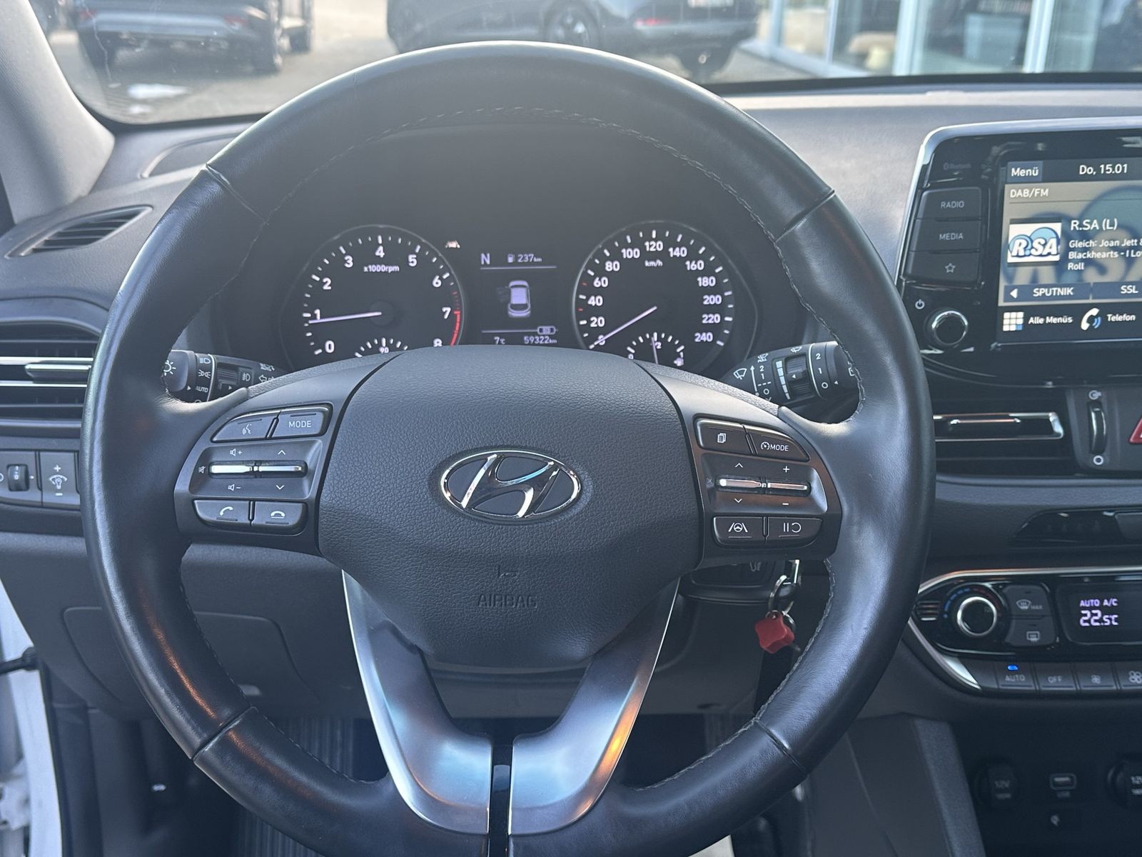 Fahrzeugabbildung Hyundai i30 1.5 T-GDI LED AHK KAMERA WINTERPAKET TEMPOM.