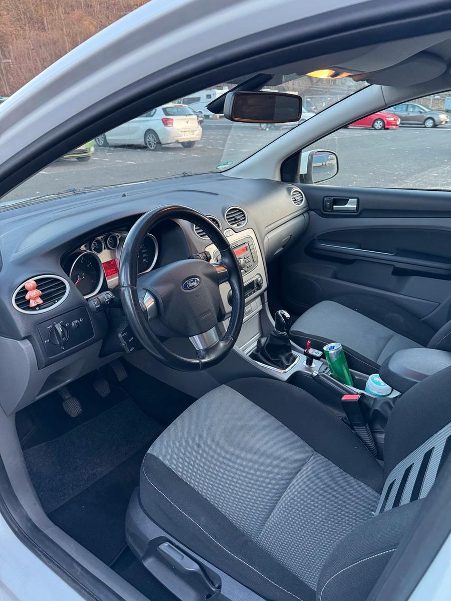 Ford Focus 2011 — photo 6