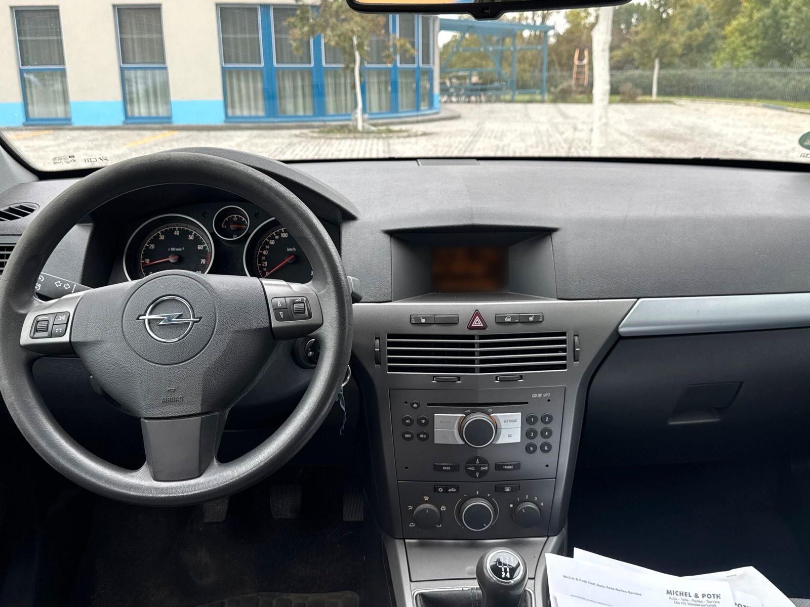 Opel Astra 2006 — photo 15