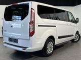 Ford Tourneo Custom 320 L1H1 NAV+AHK+KAMERA+ACC+SHZ - gebrauchte Ford Tourneo Custom aus dem Jahr 2022
