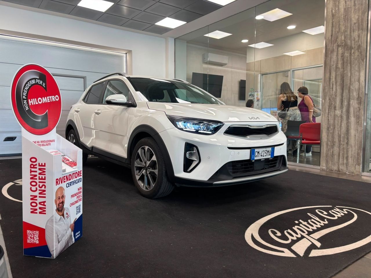 Kia Stonic 1.0 T-GDi 120 CV MHEV DCT Style imagem 2